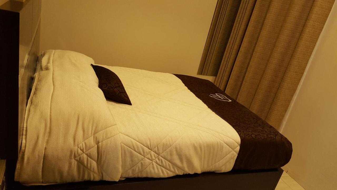 Hotel Galarza Cochabamba Bagian luar foto